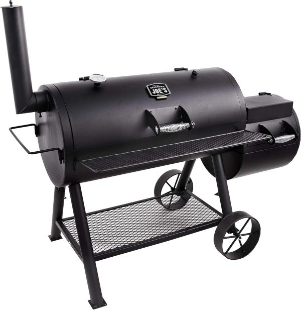 Офсетная коптильня Oklahoma Joe’s Longhorn Offset Smoker — профессиональная стальная коптильня с боковой топкой, решётками и большими колёсами.